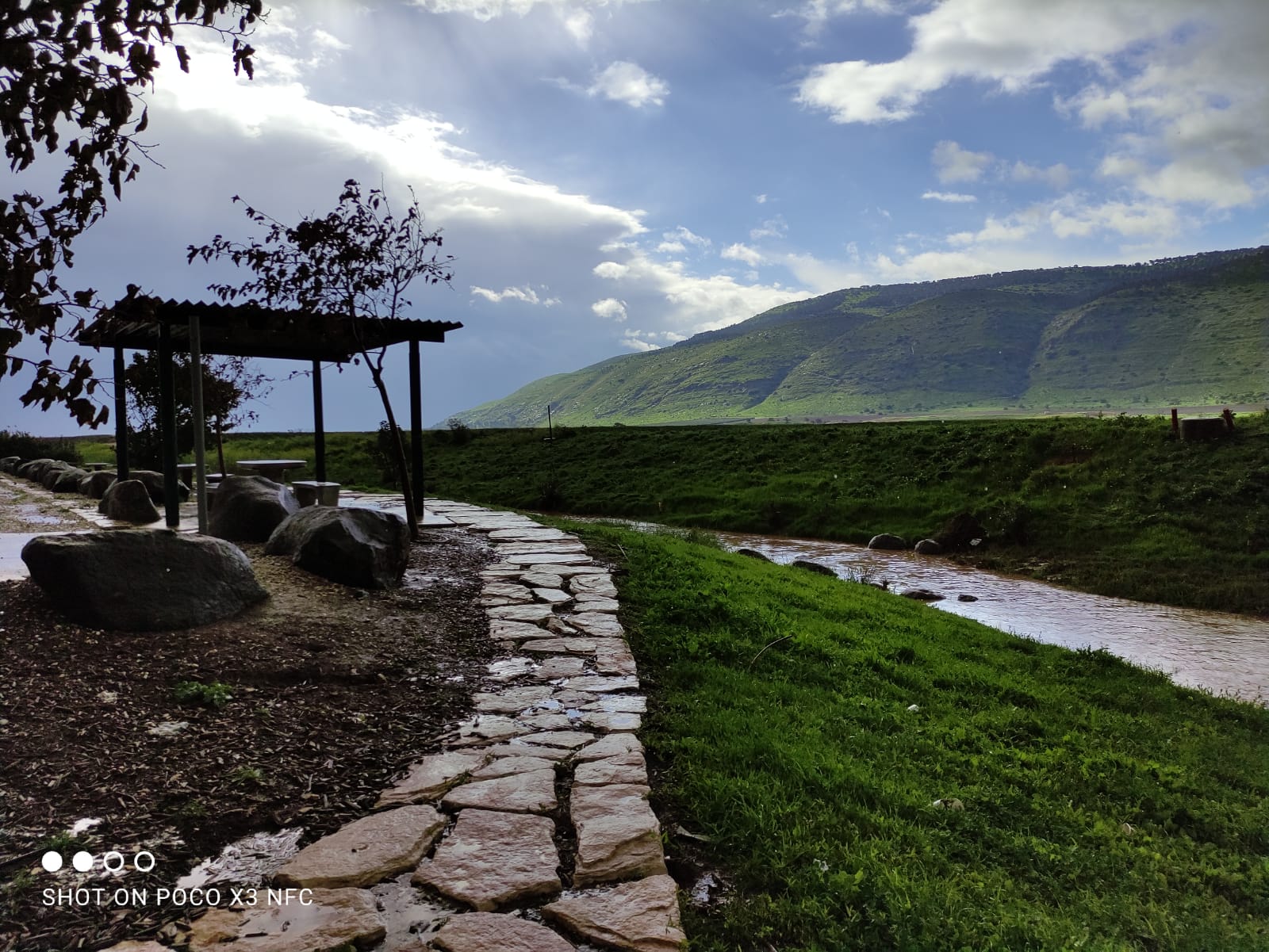 חניון מול גלבוע