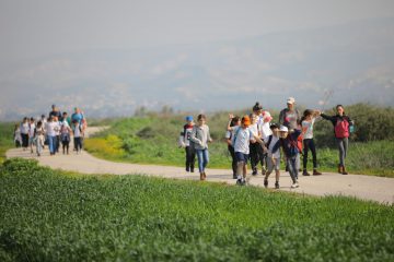כ-800 ילדי עמק המעיינות יצאו לטיול "ט"ו בשביל" על שביל נוף גאון הירדן ושביל עמק המעיינות